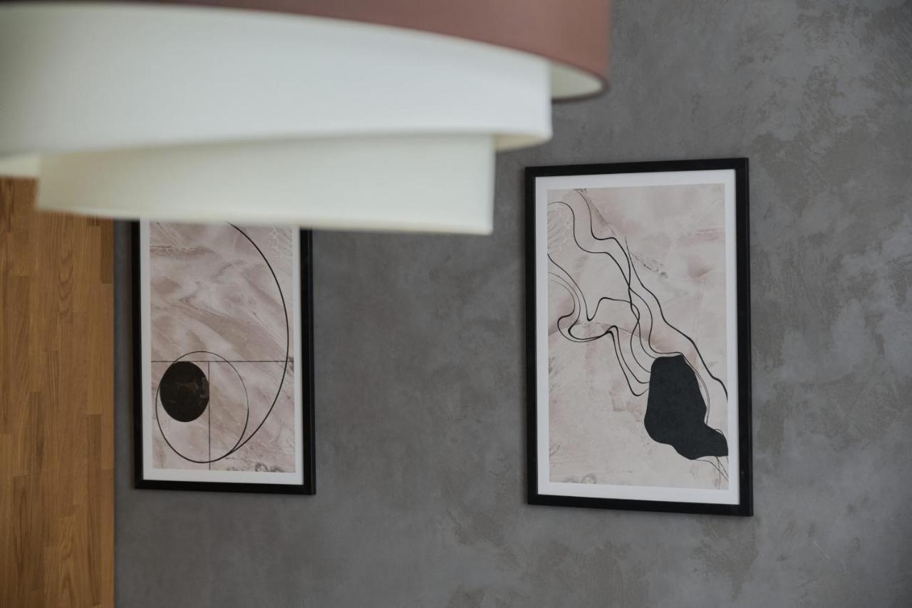 Modern Studio With Balcony For 4 Guests In Wroclaw By Noclegi Renters Luaran gambar